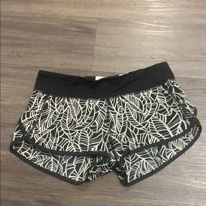 Lululemon Special Edition 2.5” Speed Up Shorts